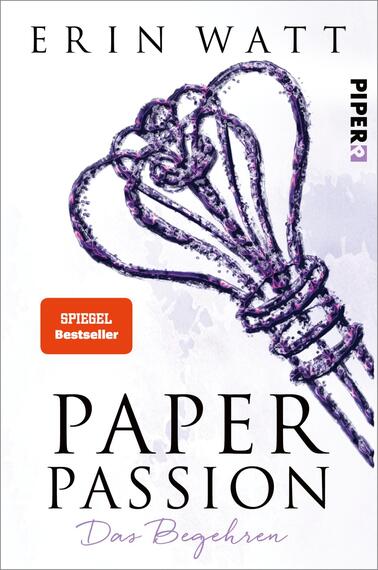 Das Buchcover zeigt eine stilisierte, violette Skizze eines Herzens, das aus einer Mischung von Linien und Formen besteht. Darunter steht in eleganter, schwarzer Schrift der Titel „PAPER PASSION“. Der Zusatz „Das Begehren“ ist kleiner und in einer ebenfalls schwarzen Schrift platziert. In der linken unteren Ecke befindet sich ein oranger Button mit dem Text „SPIEGEL Bestseller“. Der Hintergrund ist in einem sanften, hellen Farbton gehalten, was die zentralen Elemente hervorhebt.