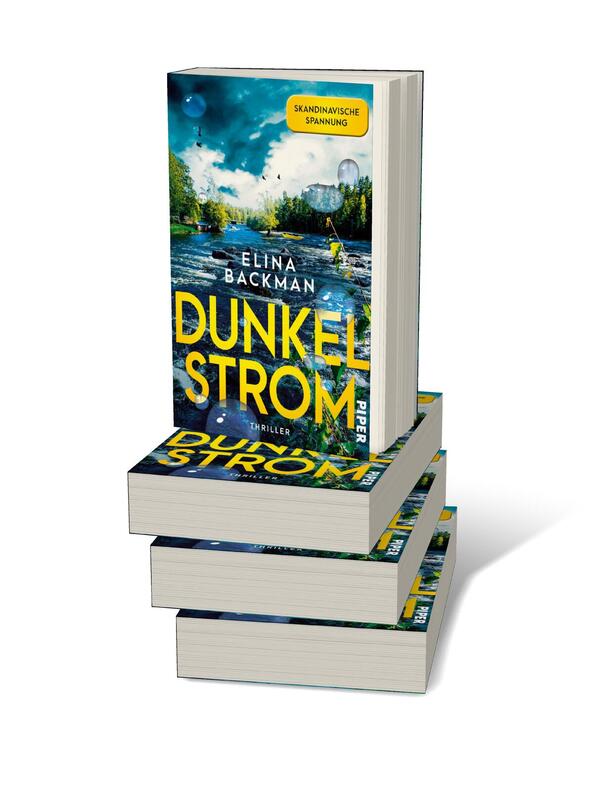 Bücherstapel des Buches „Dunkelstrom“