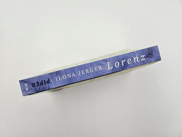 Außenansicht des Buches „Lorenz“