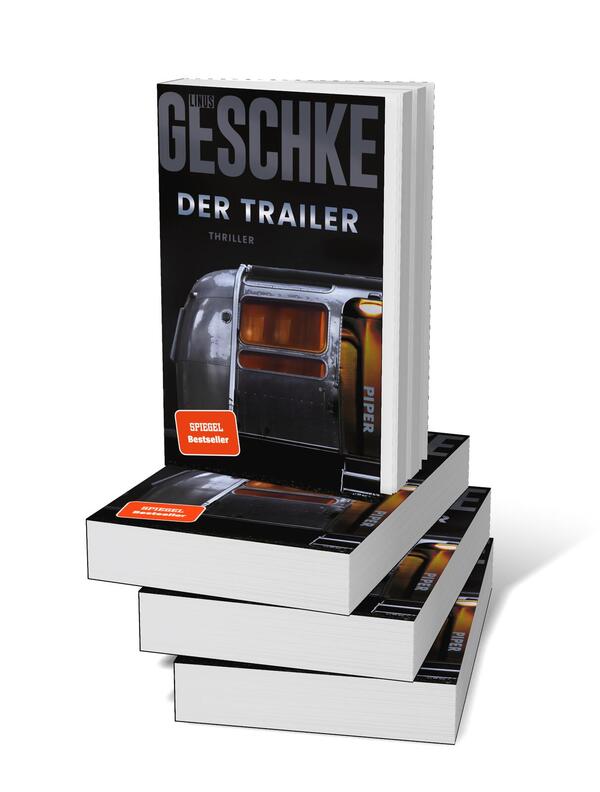Bücherstapel des Buches „Der Trailer“