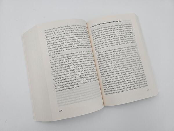 Innenansicht des Buches „Elemente und Ursprünge totaler Herrschaft“