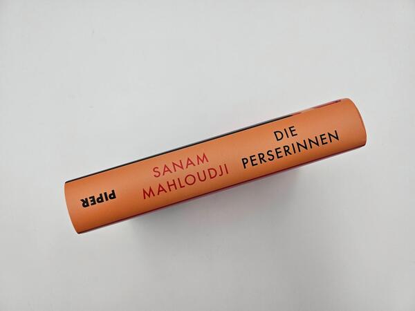 Innenansicht des Buches „Die Perserinnen“