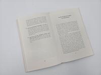 Innenansicht des Buches „The Truth About Everything“