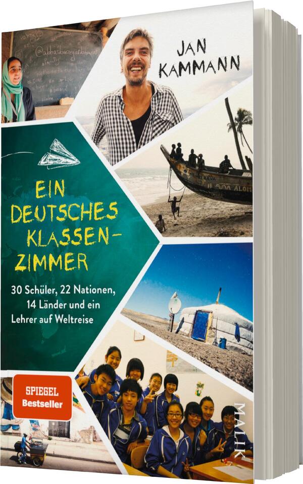 Das Buchcover zeigt verschiedene Fotografien, die in asymmetrischen, diagonalen Rahmen angeordnet sind. In der oberen rechten Ecke lächelt ein Mann mit lässiger Kleidung, während in anderen Teilbildern Kinder und eine Bootslandschaft zu sehen sind. Der Titel „Ein deutsches Klassenzimmer“ steht in auffälliger, grüner Schrift auf einem blauen Hintergrund, während der Untertitel Informationen über die Schüler und Länder gibt. Der Name „Jan Kammann“ ist prominent platziert, und das Cover trägt das „SPIEGEL Bestseller“-Logo in der unteren linken Ecke. Die Atmosphäre vermittelt Vielfalt und Abenteuer.