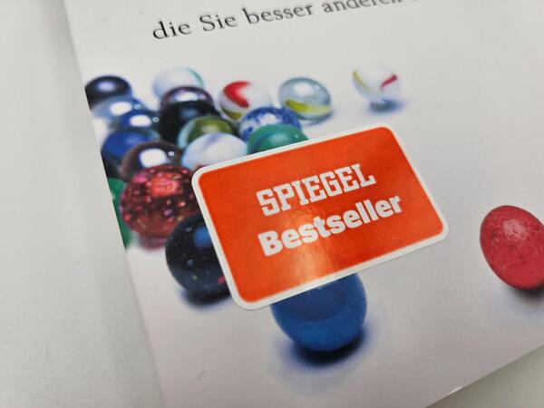 Außenansicht des Buches „Die Kunst des klaren Denkens“
