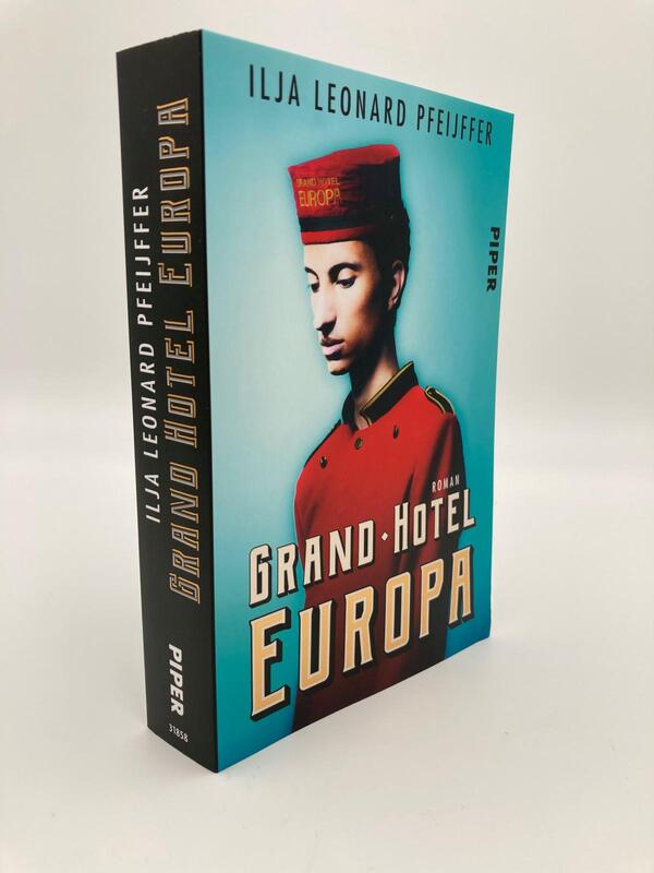 Innenansicht des Buches „Grand Hotel Europa“
