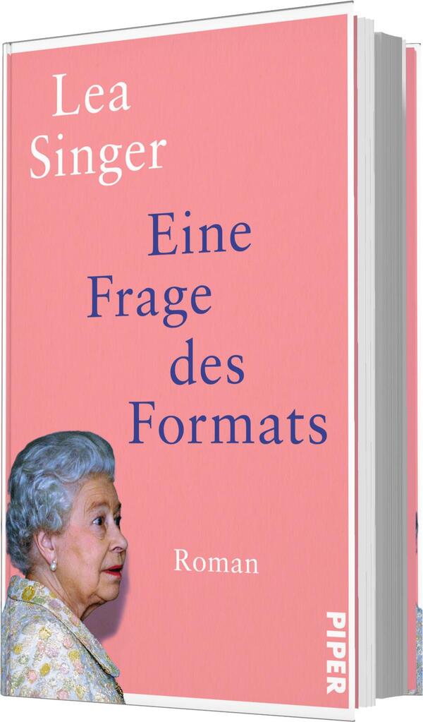 Das Buchcover zeigt einen einfarbigen rosafarbenen Hintergrund. In der oberen linken Ecke steht der Schriftzug „Lea Singer“ in blauer Schrift, gefolgt vom Titel „Eine Frage des Formats“, ebenfalls in blauer, auffälliger Schrift, die mittig und groß platziert ist. Unter dem Titel findet sich der Hinweis „Roman“ in kleinerer Schrift. Am unteren Rand ist eine Abbildung einer älteren Frau mit grauen, lockigen Haaren zu sehen, die nachdenklich in die Ferne blickt.