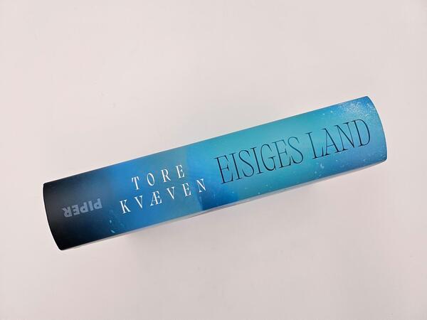Innenansicht des Buches „Eisiges Land“