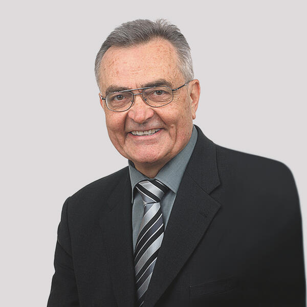 Stefan Weinfurter
