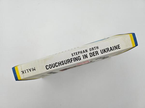 Außenansicht des Buches „Couchsurfing in der Ukraine“