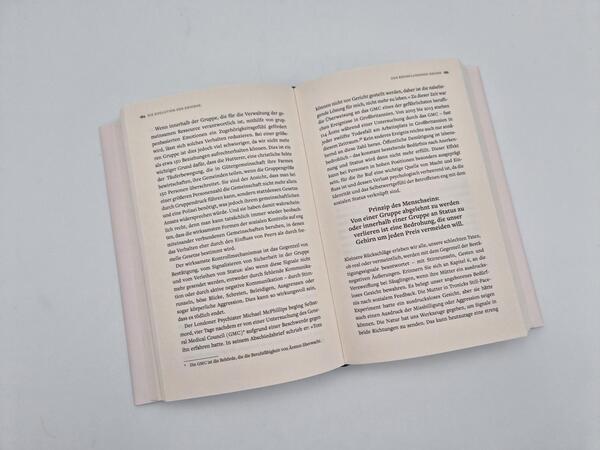 Außenansicht des Buches „Die Evolution des Gehirns“