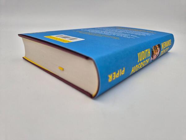 Außenansicht des Buches „Niemands Töchter“