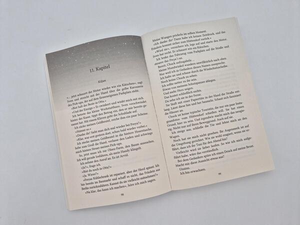 Außenansicht des Buches „Winterfunkeln unterm Polarstern“