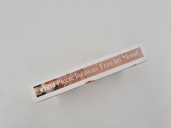 Außenansicht des Buches „Frau im Mond“