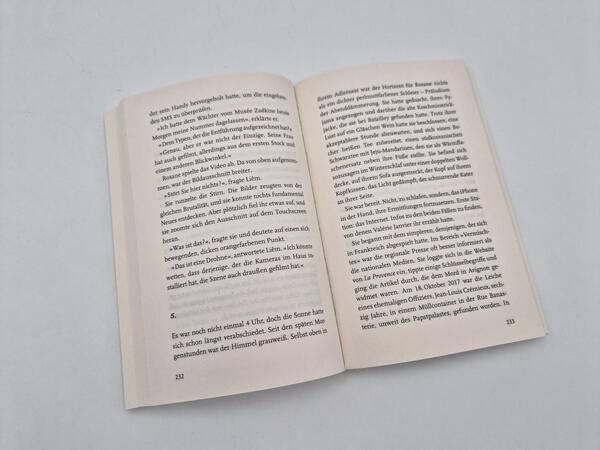 Außenansicht des Buches „Die Unbekannte “