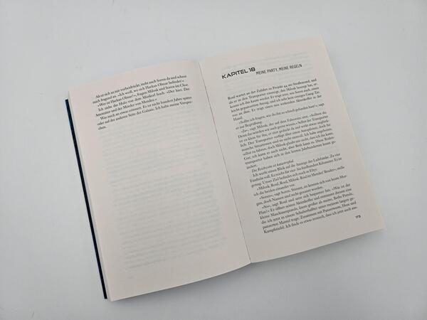 Innenansicht des Buches „Die Starfarer-Verschwörung“
