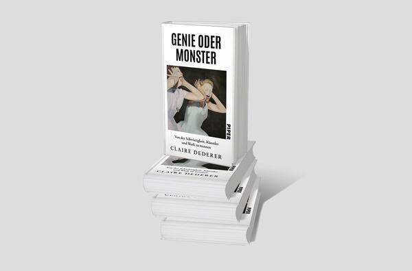 Bücherstapel des Buches „Genie oder Monster“