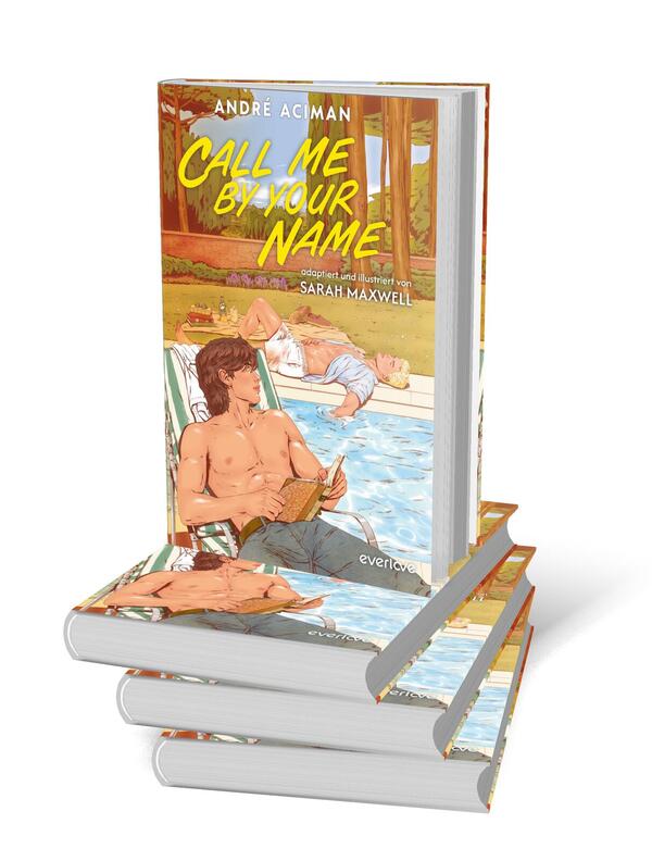 Bücherstapel des Buches „Call me by your Name“