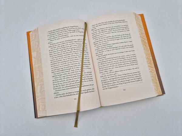 Außenansicht des Buches „Peck & Peck“
