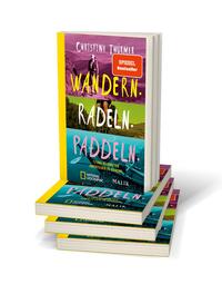 Bücherstapel des Buches „Wandern. Radeln. Paddeln.“