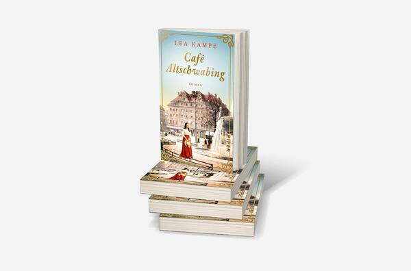 Bücherstapel des Buches „Café Altschwabing“