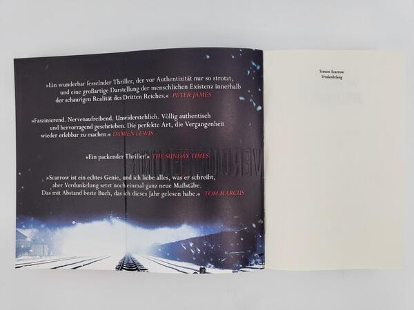 Innenansicht des Buches „Verdunkelung“