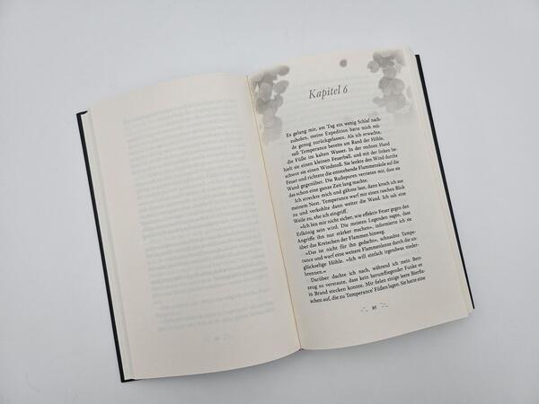 Außenansicht des Buches „Waterwitch“