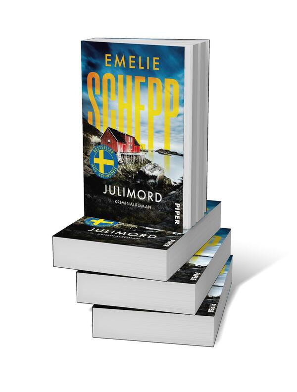 Bücherstapel des Buches „Julimord“