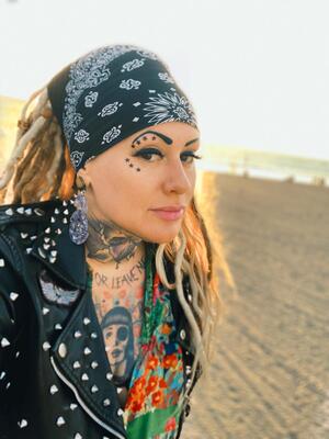 Myriam  von M
