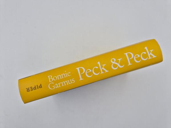 Außenansicht des Buches „Peck & Peck (English Edition)“