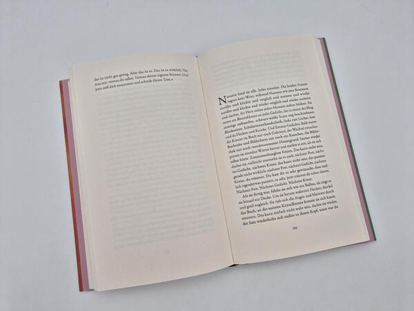 Außenansicht des Buches „Die Dichterin“