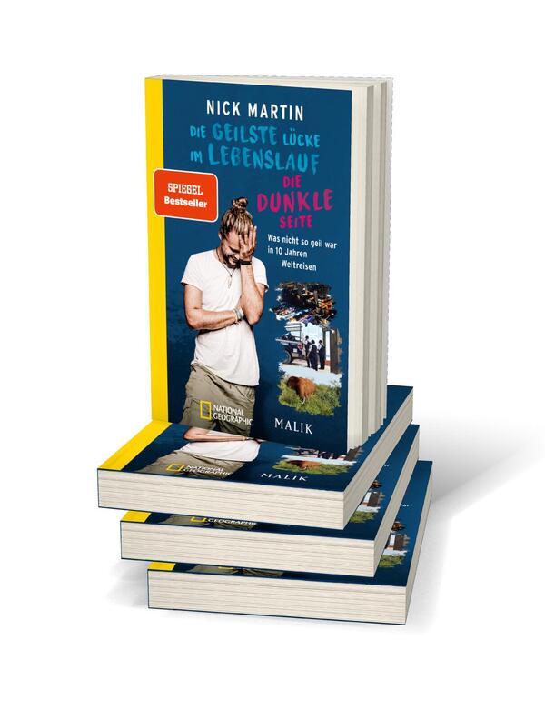 Bücherstapel des Buches „Die geilste Lücke im Lebenslauf – Die dunkle Seite“