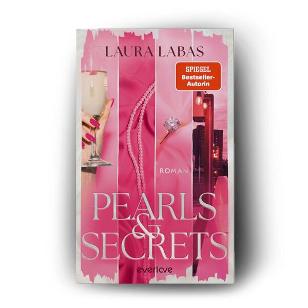 Außenansicht des Buches „Pearls & Secrets“