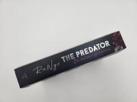 Außenansicht des Buches „The Predator – Du bist sein Geheimnis“