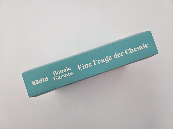 Außenansicht des Buches „Eine Frage der Chemie“