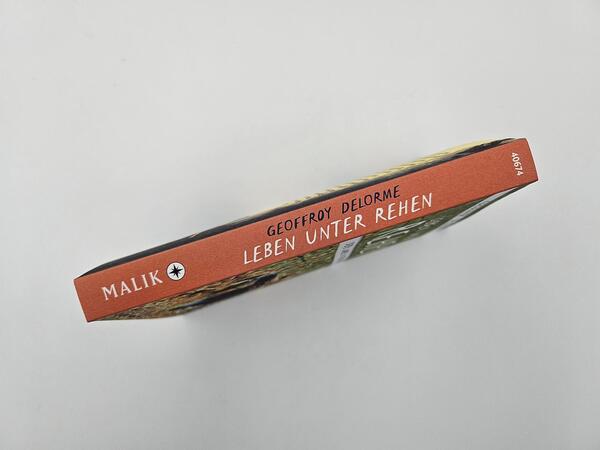 Außenansicht des Buches „Leben unter Rehen“