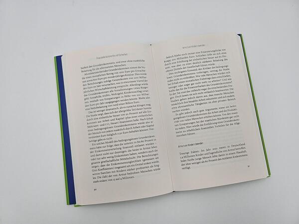 Außenansicht des Buches „Nach uns die Zukunft“