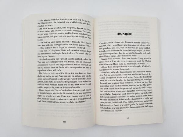 Innenansicht des Buches „Gefährliches Kreta“