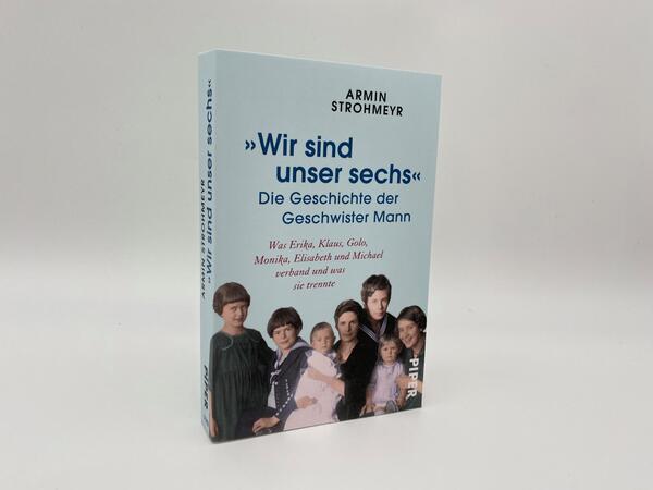 Innenansicht des Buches „„Wir sind unser sechs“ – Die Geschichte der Geschwister Mann“