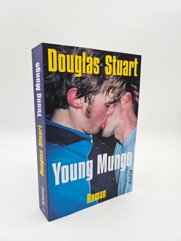 Außenansicht des Buches „Young Mungo“