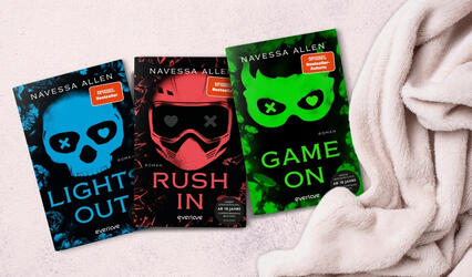 band 1-3 der Reihe Lights Out liegen auf einem hellen Untergrund, daneben liegt eine Wolldecke.