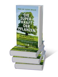 Bücherstapel des Buches „Die Superkraft der Pflanzen“