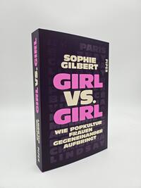 Außenansicht des Buches „Girl vs. Girl“