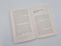 Außenansicht des Buches „Salut les amis“