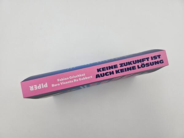 Außenansicht des Buches „Keine Zukunft ist auch keine Lösung“