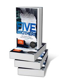 Bücherstapel des Buches „Five Brothers – Wen würdest du lieben, wenn du keine Angst hättest?“