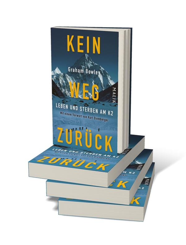 Bücherstapel des Buches „Kein Weg zurück“