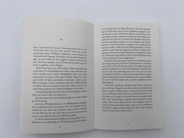 Innenansicht des Buches „Brunnenstraße“