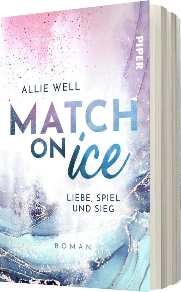 Das Buchcover zeigt eine sanfte Farbpalette in Pastelltönen, mit Übergängen von Rosa und Blau. Der Titel „MATCH ON ICE“ hebt sich durch große, geschwungene Buchstaben in Blau hervor, während die Zusatzinfo „LIEBE, SPIEL UND SIEG“ in einer schlichteren Schrift darunter steht. Der Autorenname „ALLIE WELL“ ist oben in einer klaren, schlichten Schrift platziert. Die Gestaltung vermittelt eine kühle, aber zugleich romantische Atmosphäre, die die Themen des Romans reflektiert.