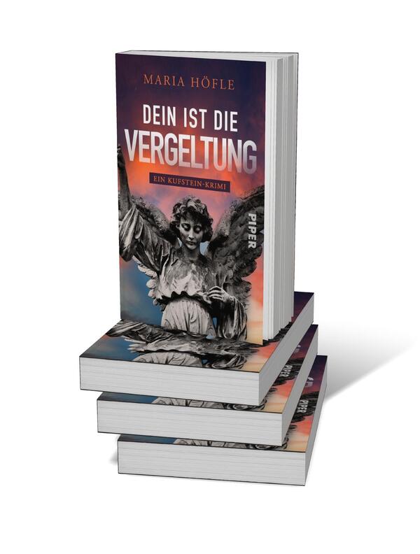 Bücherstapel des Buches „Dein ist die Vergeltung“